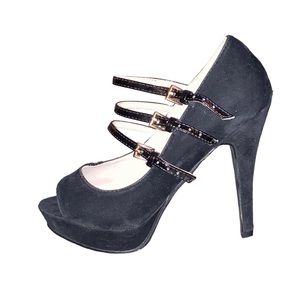 Torrid Women’s 3-strap black pumps wide width size 8